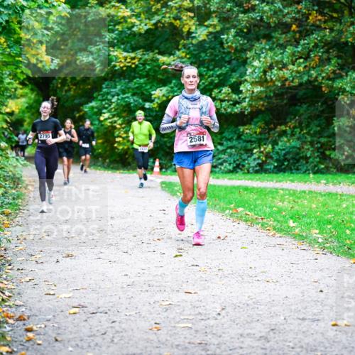 12.10.2025 - Bramfelder Halbmarathon 2025 Dr. Thomas Lammeyer http://msf.ph/oto/9354030 12.10.2025 10:48:57 Laufen 2795, 2581 meine-sportfotos.de