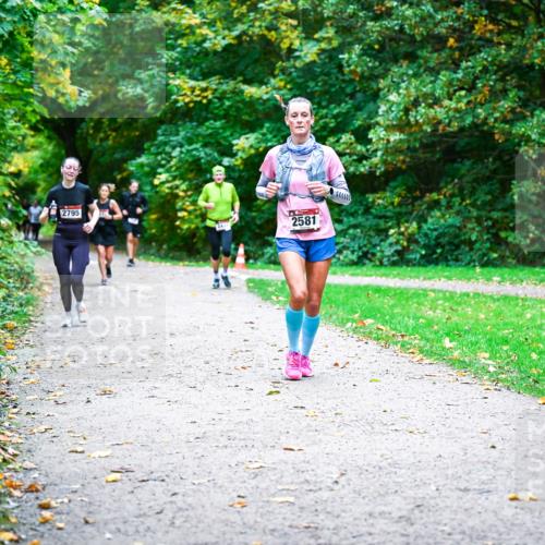 12.10.2025 - Bramfelder Halbmarathon 2025 Dr. Thomas Lammeyer http://msf.ph/oto/9354031 12.10.2025 10:48:57 Laufen 2795, 2581 meine-sportfotos.de