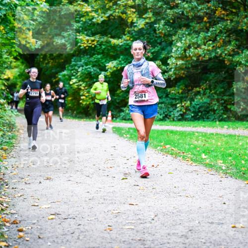 12.10.2025 - Bramfelder Halbmarathon 2025 Dr. Thomas Lammeyer http://msf.ph/oto/9354032 12.10.2025 10:48:57 Laufen 2795, 2581 meine-sportfotos.de
