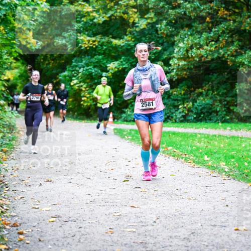 12.10.2025 - Bramfelder Halbmarathon 2025 Dr. Thomas Lammeyer http://msf.ph/oto/9354033 12.10.2025 10:48:57 Laufen 2795, 2581 meine-sportfotos.de