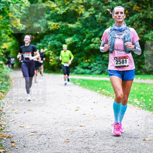 12.10.2025 - Bramfelder Halbmarathon 2025 Dr. Thomas Lammeyer http://msf.ph/oto/9354041 12.10.2025 10:48:58 Laufen 2795, 2581 meine-sportfotos.de