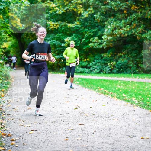 12.10.2025 - Bramfelder Halbmarathon 2025 Dr. Thomas Lammeyer http://msf.ph/oto/9354047 12.10.2025 10:49:00 Laufen 2795, 2433 meine-sportfotos.de