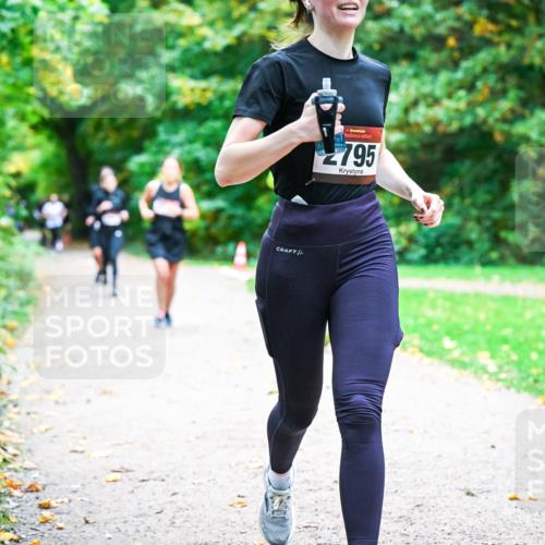 12.10.2025 - Bramfelder Halbmarathon 2025 Dr. Thomas Lammeyer http://msf.ph/oto/9354057 12.10.2025 10:49:01 Laufen 34, 795 meine-sportfotos.de