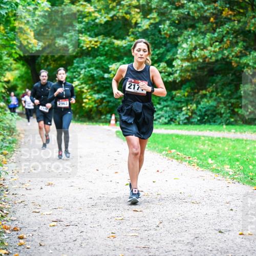 12.10.2025 - Bramfelder Halbmarathon 2025 Dr. Thomas Lammeyer http://msf.ph/oto/9354060 12.10.2025 10:49:04 Laufen 2963, 217, 2 meine-sportfotos.de