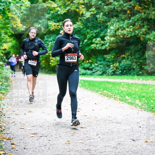 12.10.2025 - Bramfelder Halbmarathon 2025 Dr. Thomas Lammeyer http://msf.ph/oto/9354075 12.10.2025 10:49:06 Laufen 2910, 2963 meine-sportfotos.de
