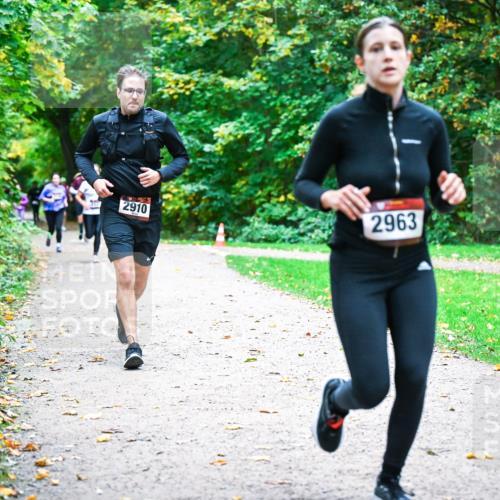 12.10.2025 - Bramfelder Halbmarathon 2025 Dr. Thomas Lammeyer http://msf.ph/oto/9354080 12.10.2025 10:49:07 Laufen 2910, 2963 meine-sportfotos.de