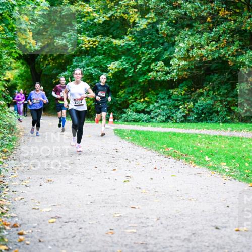 12.10.2025 - Bramfelder Halbmarathon 2025 Dr. Thomas Lammeyer http://msf.ph/oto/9354093 12.10.2025 10:49:10 Laufen 2119, 2337, 2700 meine-sportfotos.de