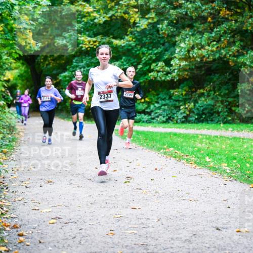 12.10.2025 - Bramfelder Halbmarathon 2025 Dr. Thomas Lammeyer http://msf.ph/oto/9354101 12.10.2025 10:49:11 Laufen 2119, 2190, 2337, 2700 meine-sportfotos.de