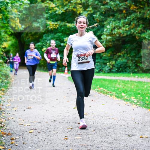 12.10.2025 - Bramfelder Halbmarathon 2025 Dr. Thomas Lammeyer http://msf.ph/oto/9354107 12.10.2025 10:49:12 Laufen 2337 meine-sportfotos.de