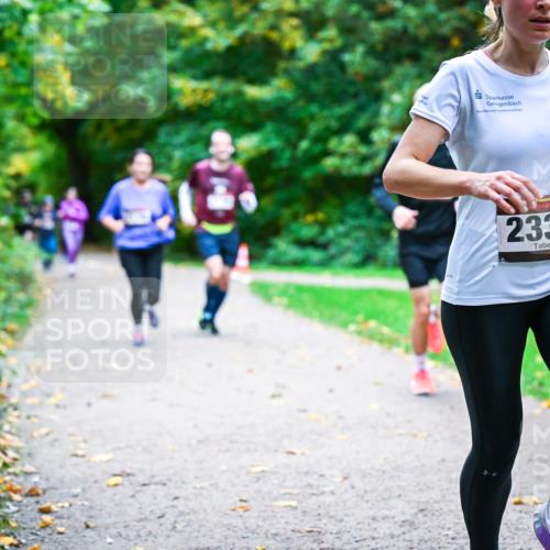 12.10.2025 - Bramfelder Halbmarathon 2025 Dr. Thomas Lammeyer http://msf.ph/oto/9354108 12.10.2025 10:49:13 Laufen 2337 meine-sportfotos.de