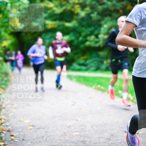 12.10.2025 - Bramfelder Halbmarathon 2025 Dr. Thomas Lammeyer http://msf.ph/oto/9354109 12.10.2025 10:49:13 Laufen 2337 meine-sportfotos.de