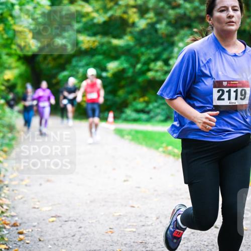 12.10.2025 - Bramfelder Halbmarathon 2025 Dr. Thomas Lammeyer http://msf.ph/oto/9354124 12.10.2025 10:49:16 Laufen 34, 2119 meine-sportfotos.de