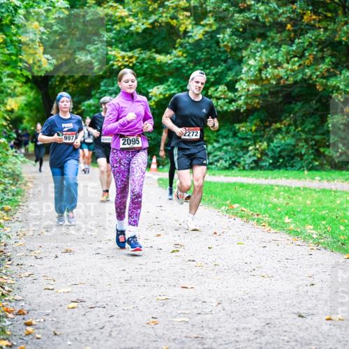 12.10.2025 - Bramfelder Halbmarathon 2025 Dr. Thomas Lammeyer http://msf.ph/oto/9354144 12.10.2025 10:49:21 Laufen 997, 2272, 2095 meine-sportfotos.de