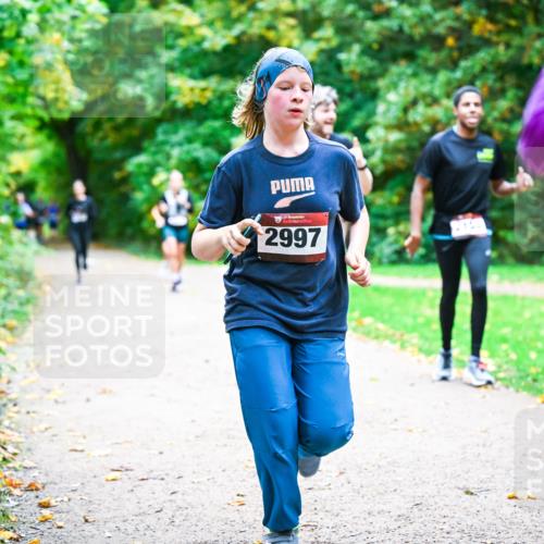 12.10.2025 - Bramfelder Halbmarathon 2025 Dr. Thomas Lammeyer http://msf.ph/oto/9354159 12.10.2025 10:49:24 Laufen 2997 meine-sportfotos.de