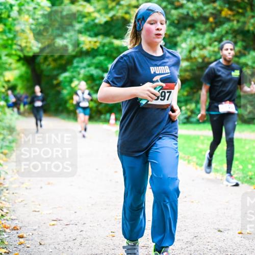 12.10.2025 - Bramfelder Halbmarathon 2025 Dr. Thomas Lammeyer http://msf.ph/oto/9354160 12.10.2025 10:49:24 Laufen 97 meine-sportfotos.de