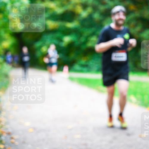 12.10.2025 - Bramfelder Halbmarathon 2025 Dr. Thomas Lammeyer http://msf.ph/oto/9354167 12.10.2025 10:49:25 Laufen  meine-sportfotos.de