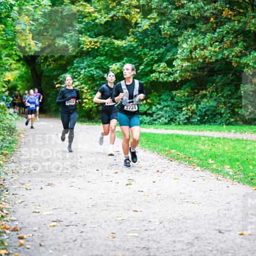 12.10.2025 - Bramfelder Halbmarathon 2025 Dr. Thomas Lammeyer http://msf.ph/oto/9354171 12.10.2025 10:49:27 Laufen 2050, 2724 meine-sportfotos.de