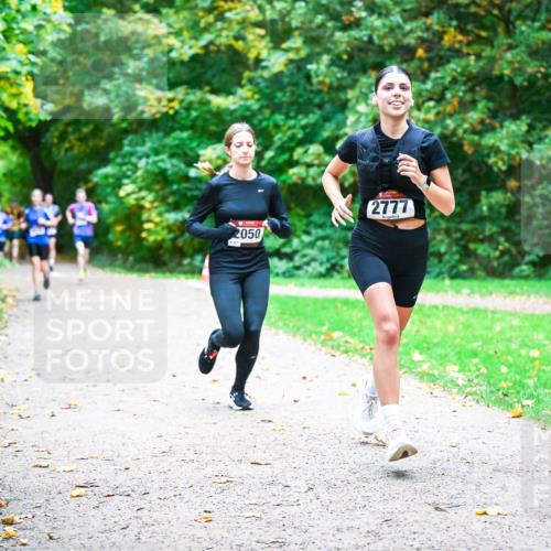 12.10.2025 - Bramfelder Halbmarathon 2025 Dr. Thomas Lammeyer http://msf.ph/oto/9354186 12.10.2025 10:49:30 Laufen 2050, 2777, 272 meine-sportfotos.de