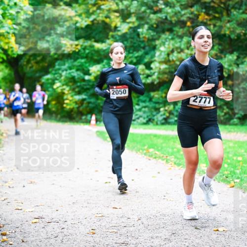 12.10.2025 - Bramfelder Halbmarathon 2025 Dr. Thomas Lammeyer http://msf.ph/oto/9354188 12.10.2025 10:49:30 Laufen 2050, 2777 meine-sportfotos.de