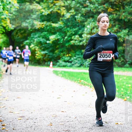 12.10.2025 - Bramfelder Halbmarathon 2025 Dr. Thomas Lammeyer http://msf.ph/oto/9354193 12.10.2025 10:49:31 Laufen 2050, 157 meine-sportfotos.de