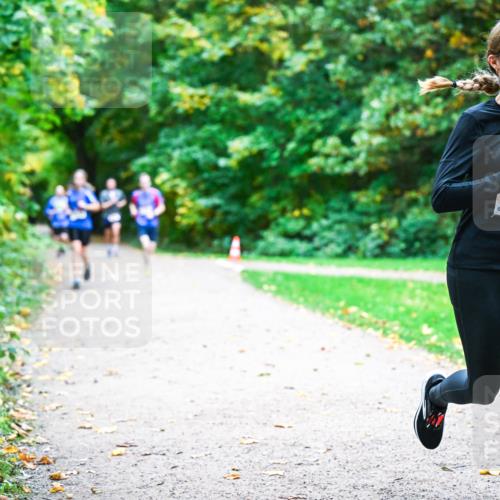 12.10.2025 - Bramfelder Halbmarathon 2025 Dr. Thomas Lammeyer http://msf.ph/oto/9354195 12.10.2025 10:49:32 Laufen 2050, 157 meine-sportfotos.de