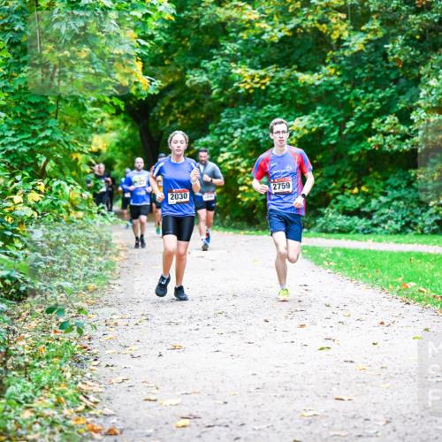 12.10.2025 - Bramfelder Halbmarathon 2025 Dr. Thomas Lammeyer http://msf.ph/oto/9354209 12.10.2025 10:49:34 Laufen 2759, 2030 meine-sportfotos.de