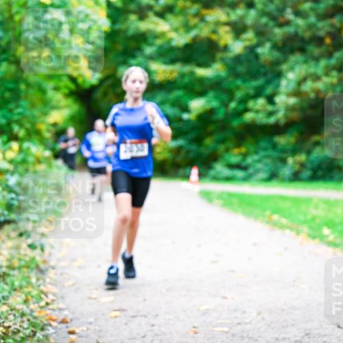 12.10.2025 - Bramfelder Halbmarathon 2025 Dr. Thomas Lammeyer http://msf.ph/oto/9354224 12.10.2025 10:49:37 Laufen 2030, 27 meine-sportfotos.de