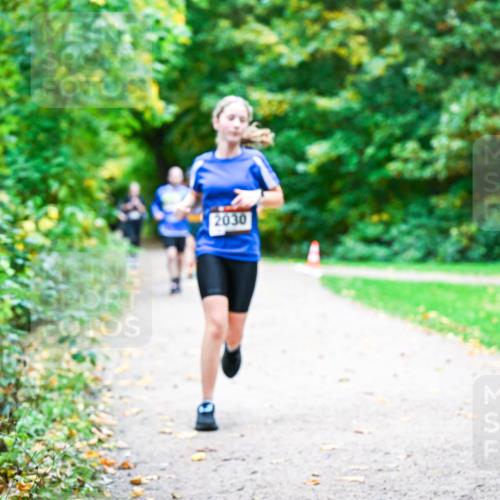 12.10.2025 - Bramfelder Halbmarathon 2025 Dr. Thomas Lammeyer http://msf.ph/oto/9354225 12.10.2025 10:49:37 Laufen 2030 meine-sportfotos.de