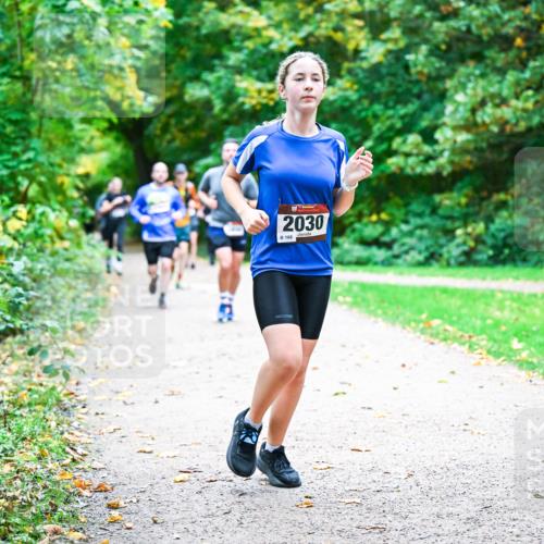 12.10.2025 - Bramfelder Halbmarathon 2025 Dr. Thomas Lammeyer http://msf.ph/oto/9354227 12.10.2025 10:49:37 Laufen 2030, 166 meine-sportfotos.de