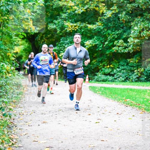 12.10.2025 - Bramfelder Halbmarathon 2025 Dr. Thomas Lammeyer http://msf.ph/oto/9354235 12.10.2025 10:49:39 Laufen 2960, 2890 meine-sportfotos.de