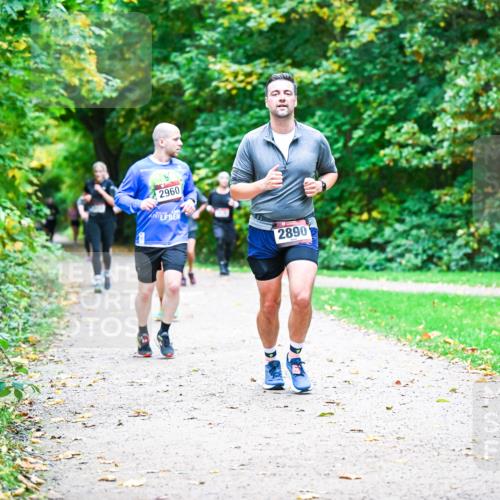 12.10.2025 - Bramfelder Halbmarathon 2025 Dr. Thomas Lammeyer http://msf.ph/oto/9354239 12.10.2025 10:49:39 Laufen 2960, 2890 meine-sportfotos.de