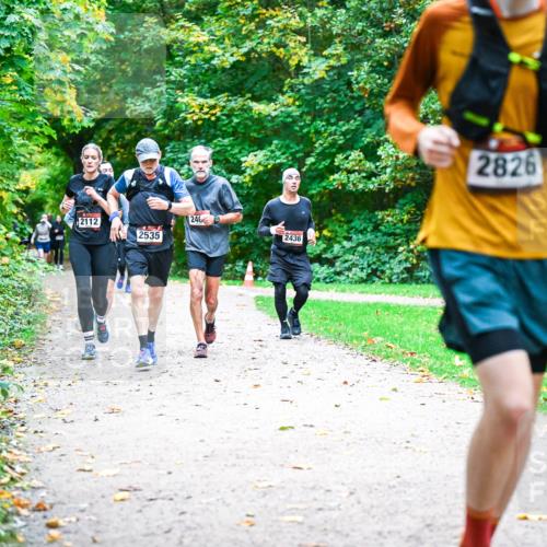 12.10.2025 - Bramfelder Halbmarathon 2025 Dr. Thomas Lammeyer http://msf.ph/oto/9354267 12.10.2025 10:49:44 Laufen 2112, 2535, 246, 2436, 2826 meine-sportfotos.de