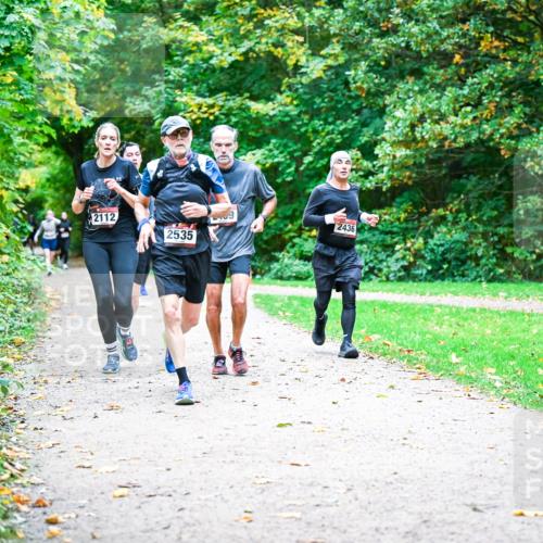 12.10.2025 - Bramfelder Halbmarathon 2025 Dr. Thomas Lammeyer http://msf.ph/oto/9354272 12.10.2025 10:49:45 Laufen 2112, 2535, 2436 meine-sportfotos.de