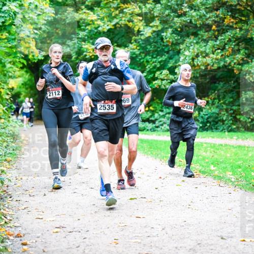 12.10.2025 - Bramfelder Halbmarathon 2025 Dr. Thomas Lammeyer http://msf.ph/oto/9354277 12.10.2025 10:49:46 Laufen 2112, 2142, 2535, 69, 2436 meine-sportfotos.de