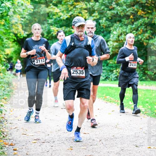 12.10.2025 - Bramfelder Halbmarathon 2025 Dr. Thomas Lammeyer http://msf.ph/oto/9354281 12.10.2025 10:49:46 Laufen 2112, 2535, 2436 meine-sportfotos.de