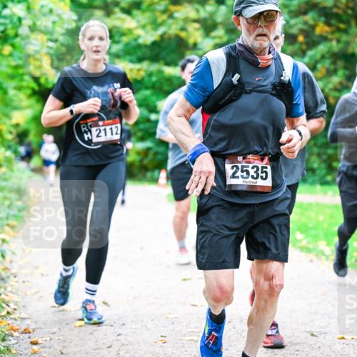 12.10.2025 - Bramfelder Halbmarathon 2025 Dr. Thomas Lammeyer http://msf.ph/oto/9354285 12.10.2025 10:49:47 Laufen 2112, 2535, 2436 meine-sportfotos.de