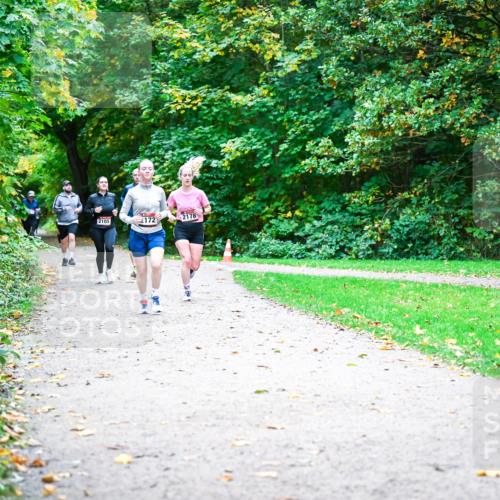 12.10.2025 - Bramfelder Halbmarathon 2025 Dr. Thomas Lammeyer http://msf.ph/oto/9354327 12.10.2025 10:49:53 Laufen 2105, 2105, 2172, 2178 meine-sportfotos.de