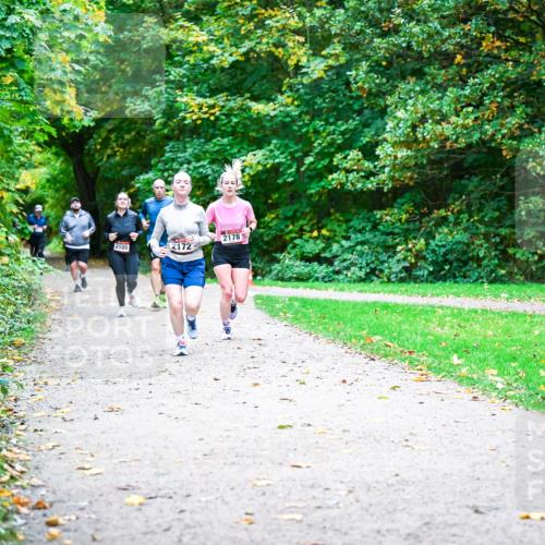 12.10.2025 - Bramfelder Halbmarathon 2025 Dr. Thomas Lammeyer http://msf.ph/oto/9354332 12.10.2025 10:49:54 Laufen 100, 2178, 2105, 2172 meine-sportfotos.de