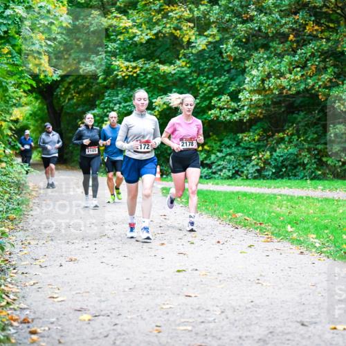 12.10.2025 - Bramfelder Halbmarathon 2025 Dr. Thomas Lammeyer http://msf.ph/oto/9354337 12.10.2025 10:49:55 Laufen 2105, 172, 2178 meine-sportfotos.de