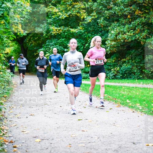 12.10.2025 - Bramfelder Halbmarathon 2025 Dr. Thomas Lammeyer http://msf.ph/oto/9354340 12.10.2025 10:49:56 Laufen 2105, 2172, 2178 meine-sportfotos.de