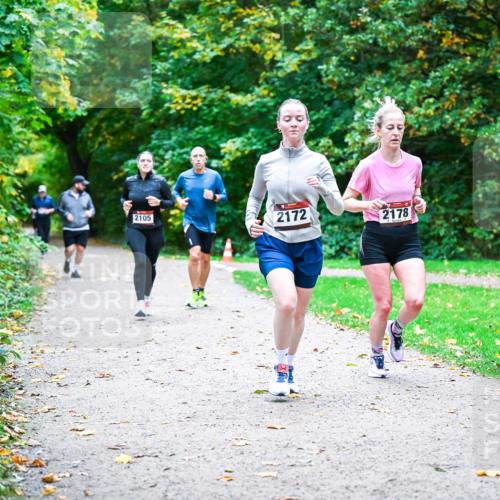 12.10.2025 - Bramfelder Halbmarathon 2025 Dr. Thomas Lammeyer http://msf.ph/oto/9354344 12.10.2025 10:49:56 Laufen 2105, 2172, 2178 meine-sportfotos.de