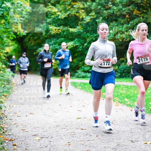 12.10.2025 - Bramfelder Halbmarathon 2025 Dr. Thomas Lammeyer http://msf.ph/oto/9354347 12.10.2025 10:49:57 Laufen 2105, 172, 2178 meine-sportfotos.de