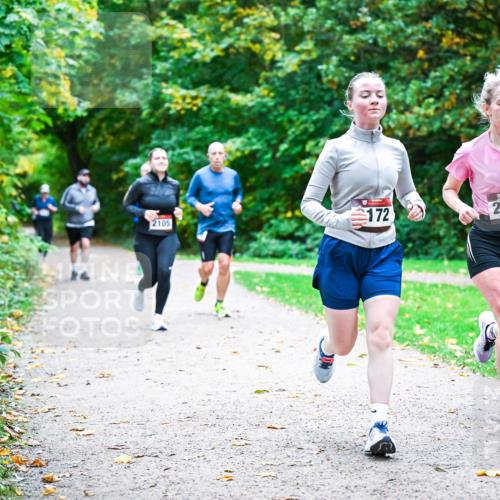 12.10.2025 - Bramfelder Halbmarathon 2025 Dr. Thomas Lammeyer http://msf.ph/oto/9354348 12.10.2025 10:49:57 Laufen 2105, 172, 2178 meine-sportfotos.de