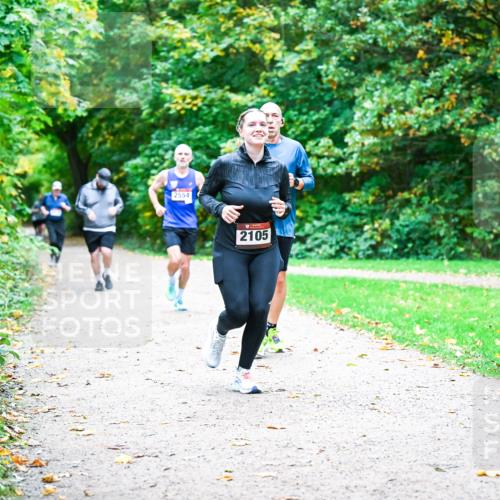 12.10.2025 - Bramfelder Halbmarathon 2025 Dr. Thomas Lammeyer http://msf.ph/oto/9354357 12.10.2025 10:49:58 Laufen 2554, 2105 meine-sportfotos.de