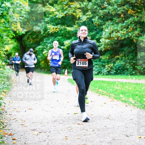 12.10.2025 - Bramfelder Halbmarathon 2025 Dr. Thomas Lammeyer http://msf.ph/oto/9354359 12.10.2025 10:49:58 Laufen 2554, 2105 meine-sportfotos.de