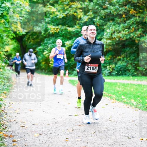 12.10.2025 - Bramfelder Halbmarathon 2025 Dr. Thomas Lammeyer http://msf.ph/oto/9354360 12.10.2025 10:49:59 Laufen 2554, 2105 meine-sportfotos.de