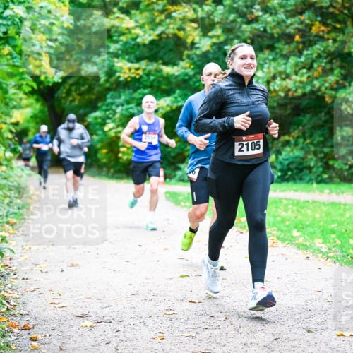 12.10.2025 - Bramfelder Halbmarathon 2025 Dr. Thomas Lammeyer http://msf.ph/oto/9354361 12.10.2025 10:49:59 Laufen 2554, 2105 meine-sportfotos.de