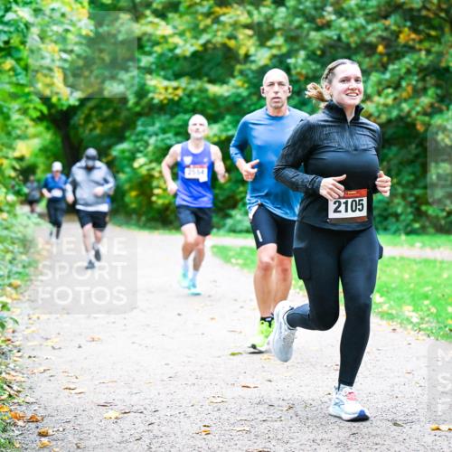 12.10.2025 - Bramfelder Halbmarathon 2025 Dr. Thomas Lammeyer http://msf.ph/oto/9354362 12.10.2025 10:49:59 Laufen 2554, 2105 meine-sportfotos.de