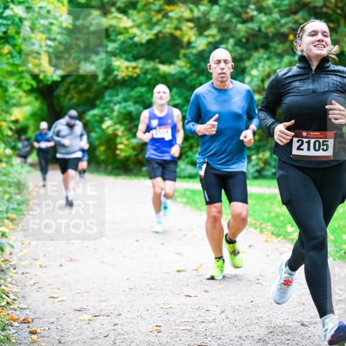 12.10.2025 - Bramfelder Halbmarathon 2025 Dr. Thomas Lammeyer http://msf.ph/oto/9354364 12.10.2025 10:49:59 Laufen 2105 meine-sportfotos.de