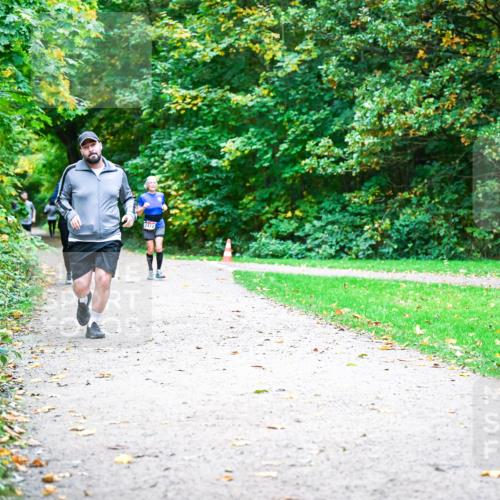 12.10.2025 - Bramfelder Halbmarathon 2025 Dr. Thomas Lammeyer http://msf.ph/oto/9354380 12.10.2025 10:50:02 Laufen  meine-sportfotos.de